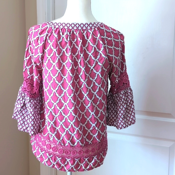 Crown & Ivy Lattice Print Bell Sleeve Peasant Top. Crochet. Size Small Petite - Picture 11 of 14